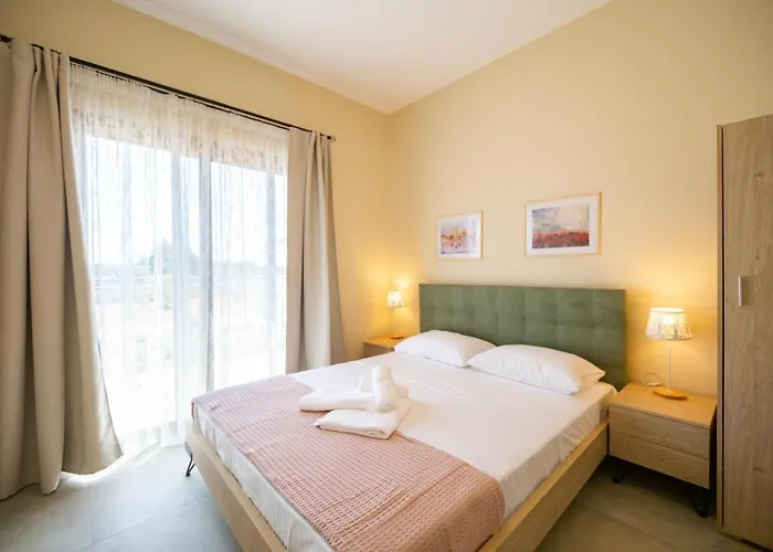 Varkes 1 Apartamento Nea Poteidaia